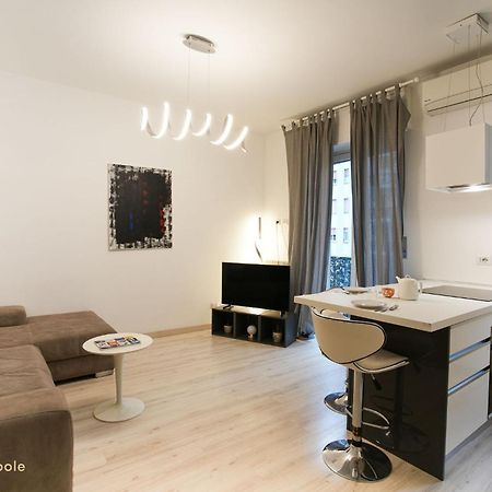 Lumiere Apartment Милано Екстериор снимка